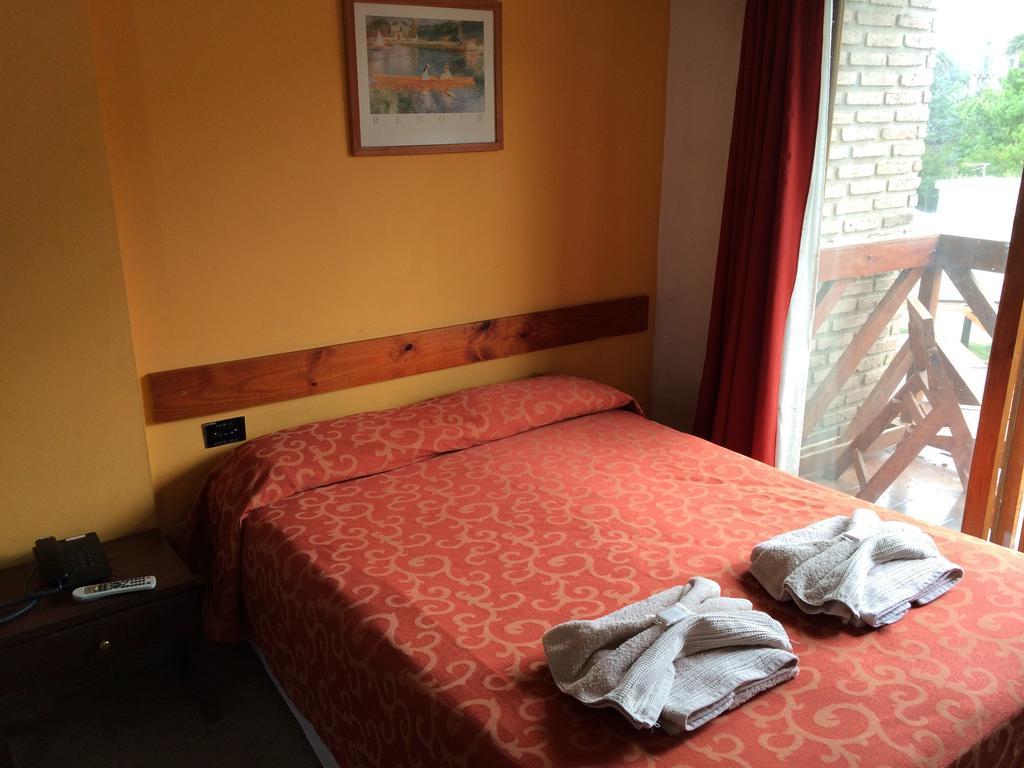 Hotel Kuntur à Capilla del Monte Chambre photo